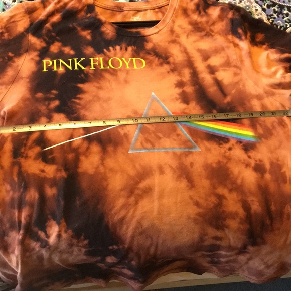 Pink Floyd bleach dyed tee🌈 - Picture 4 of 5